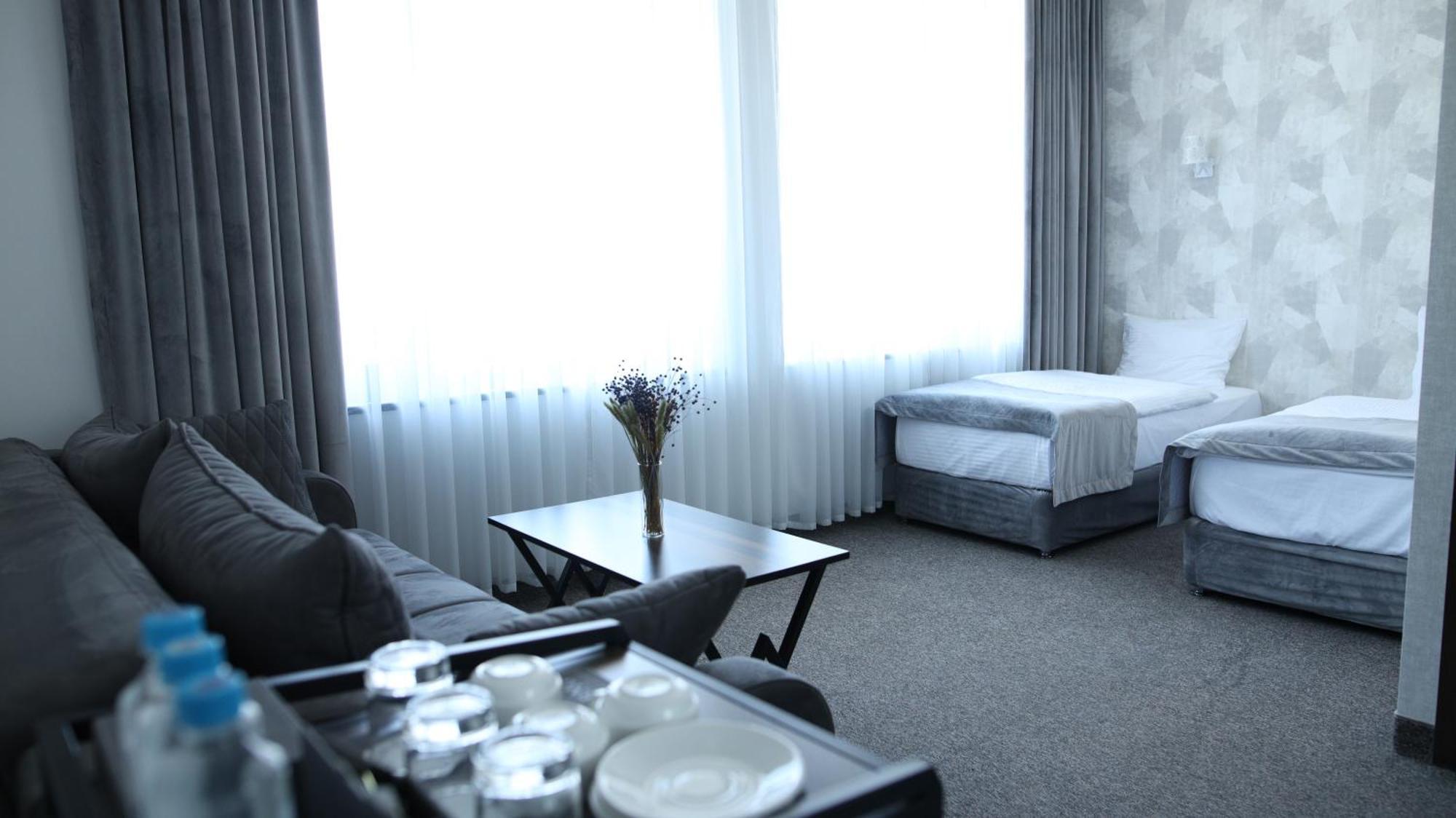 Bmg Hotel By Grigoryans Group Goris Εξωτερικό φωτογραφία