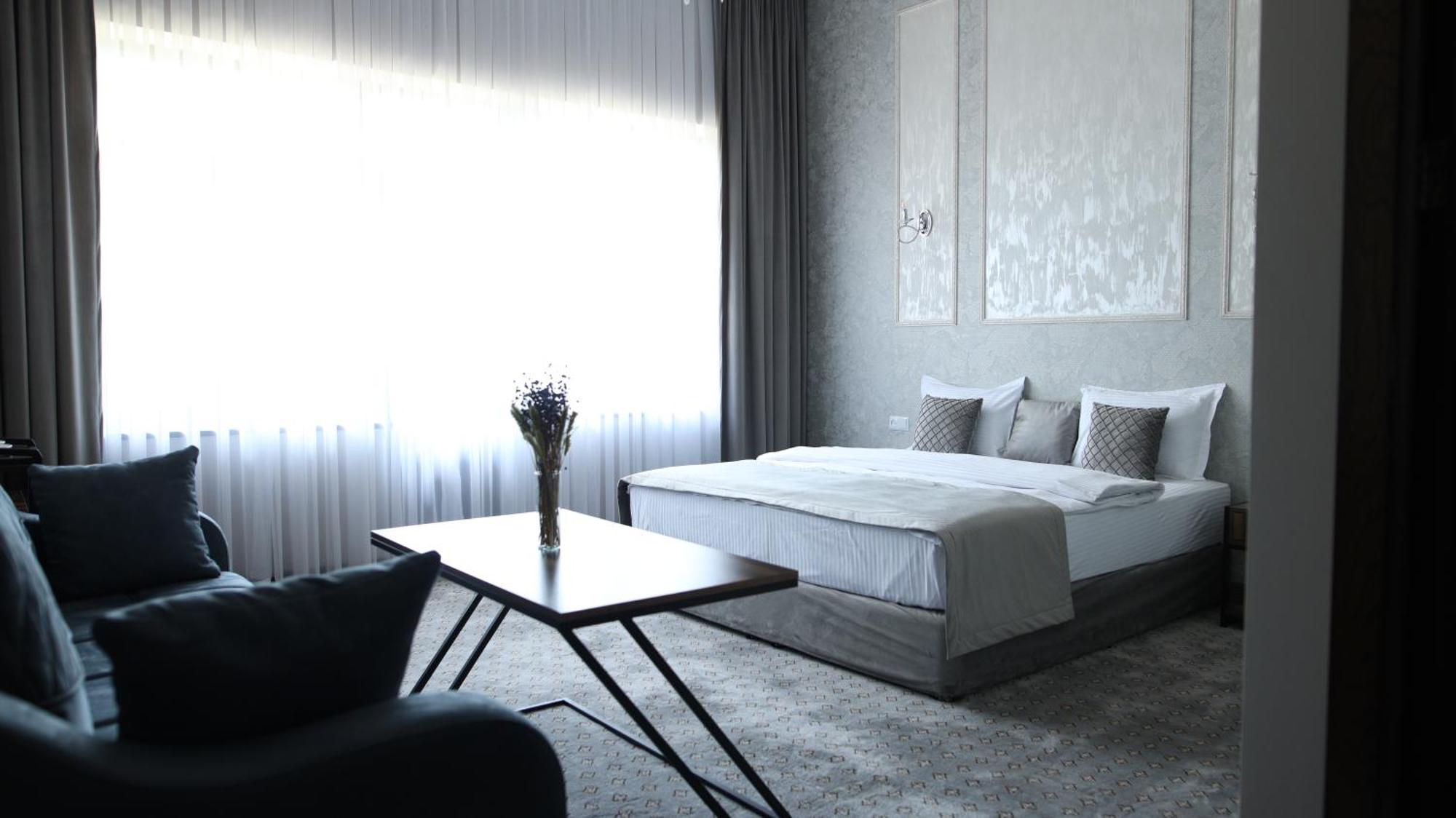 Bmg Hotel By Grigoryans Group Goris Εξωτερικό φωτογραφία