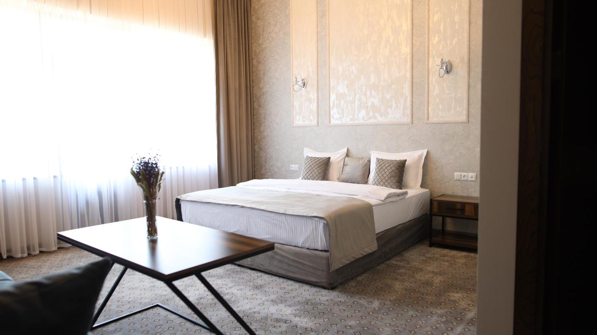 Bmg Hotel By Grigoryans Group Goris Εξωτερικό φωτογραφία