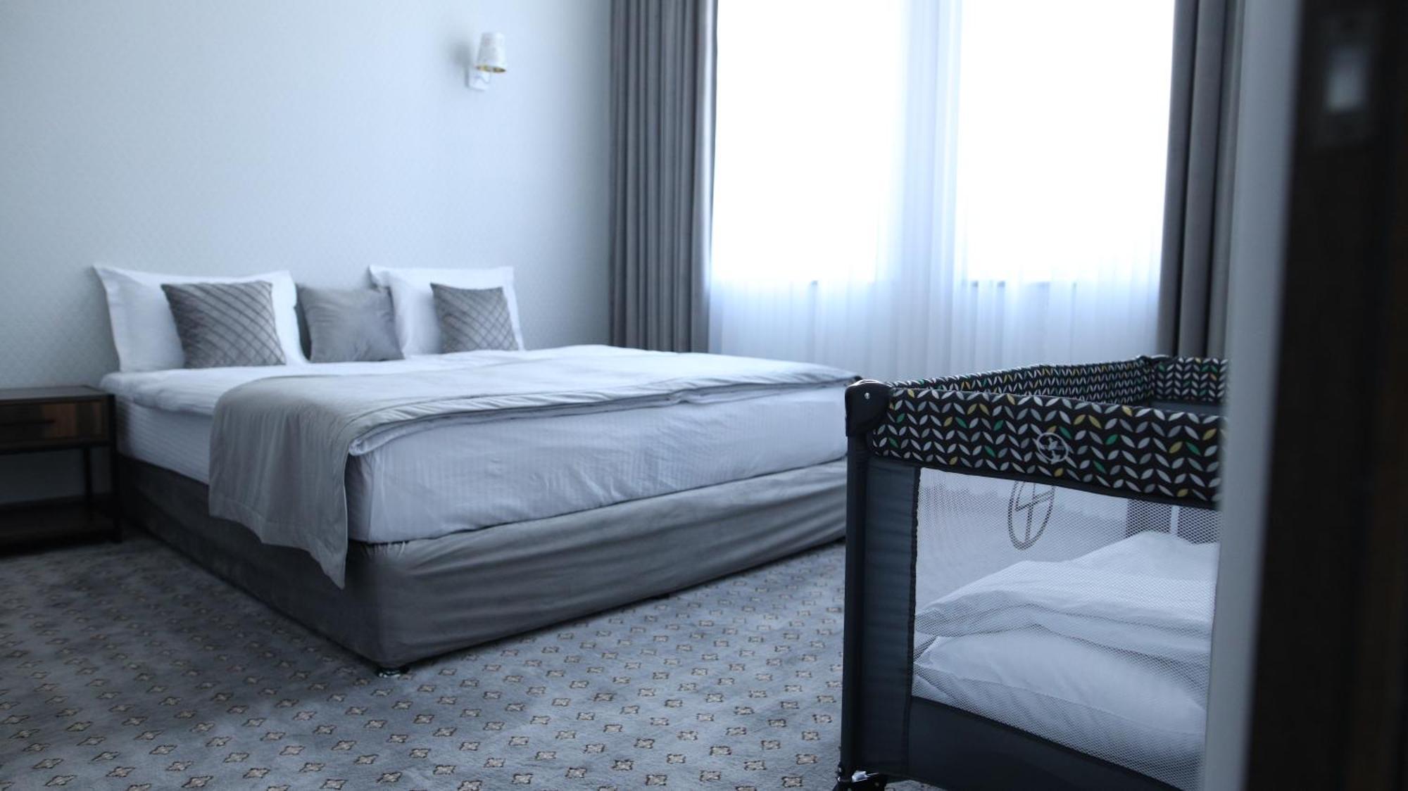 Bmg Hotel By Grigoryans Group Goris Εξωτερικό φωτογραφία